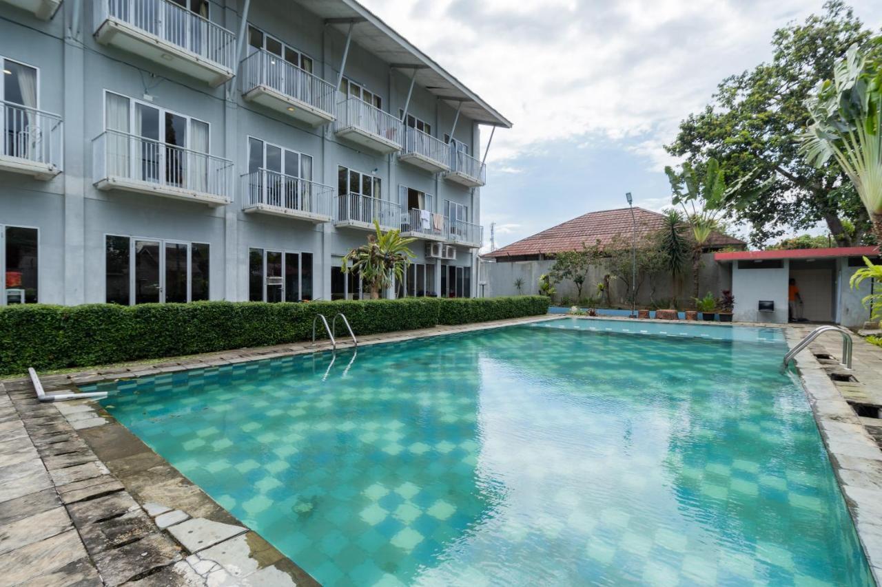 Sans Hotel Bogor Indah Nirwana Puncak Gadok Exterior foto